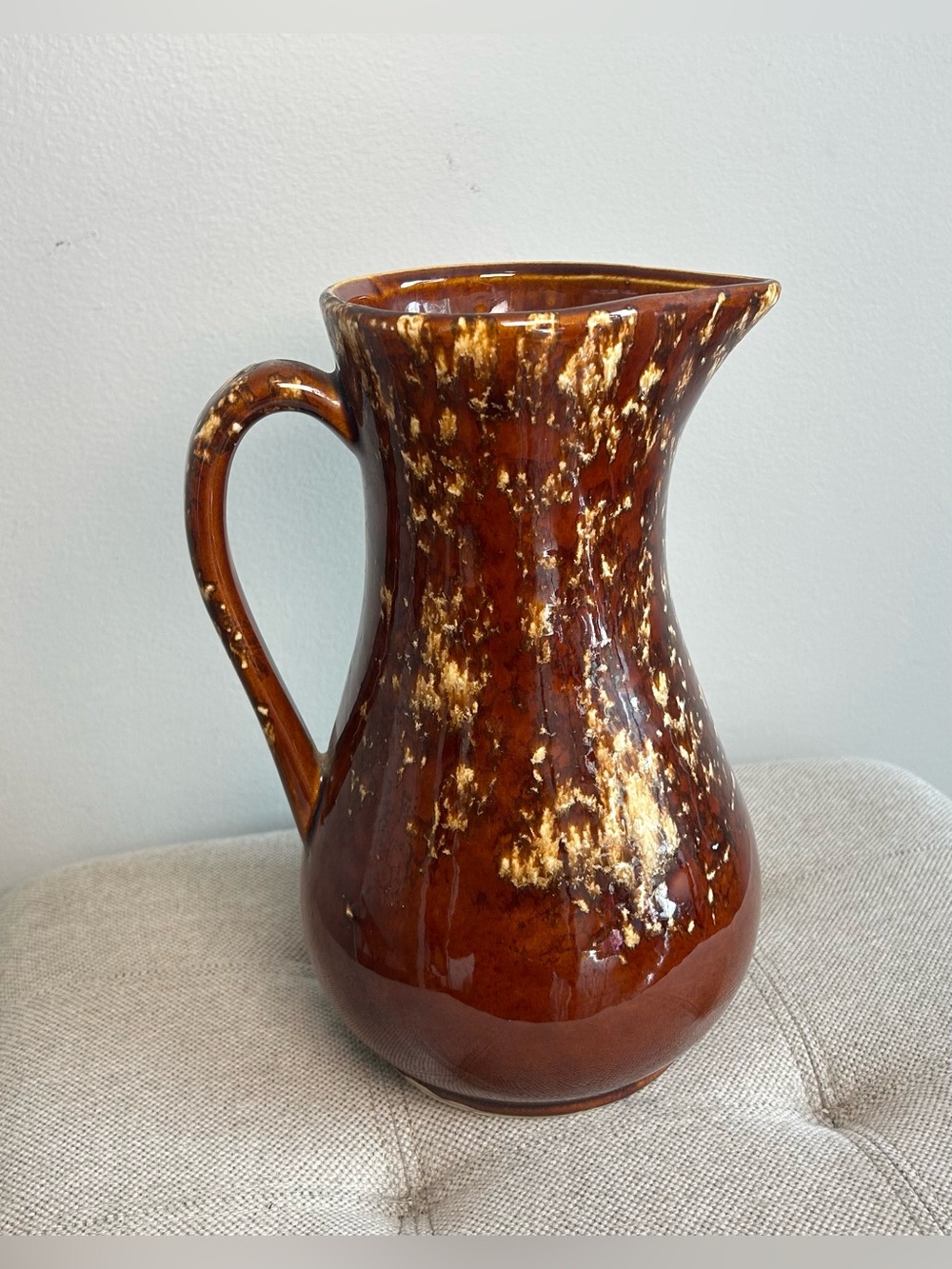 Vintage 1970s/80s Brown Beige Speckle Drip Glaze Pitcher Vase R.R.P. & CO USA